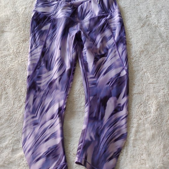 Calia by Carrie Underwood cropped yoga pant leggings in purple swirl size Large - Picture 2 of 10